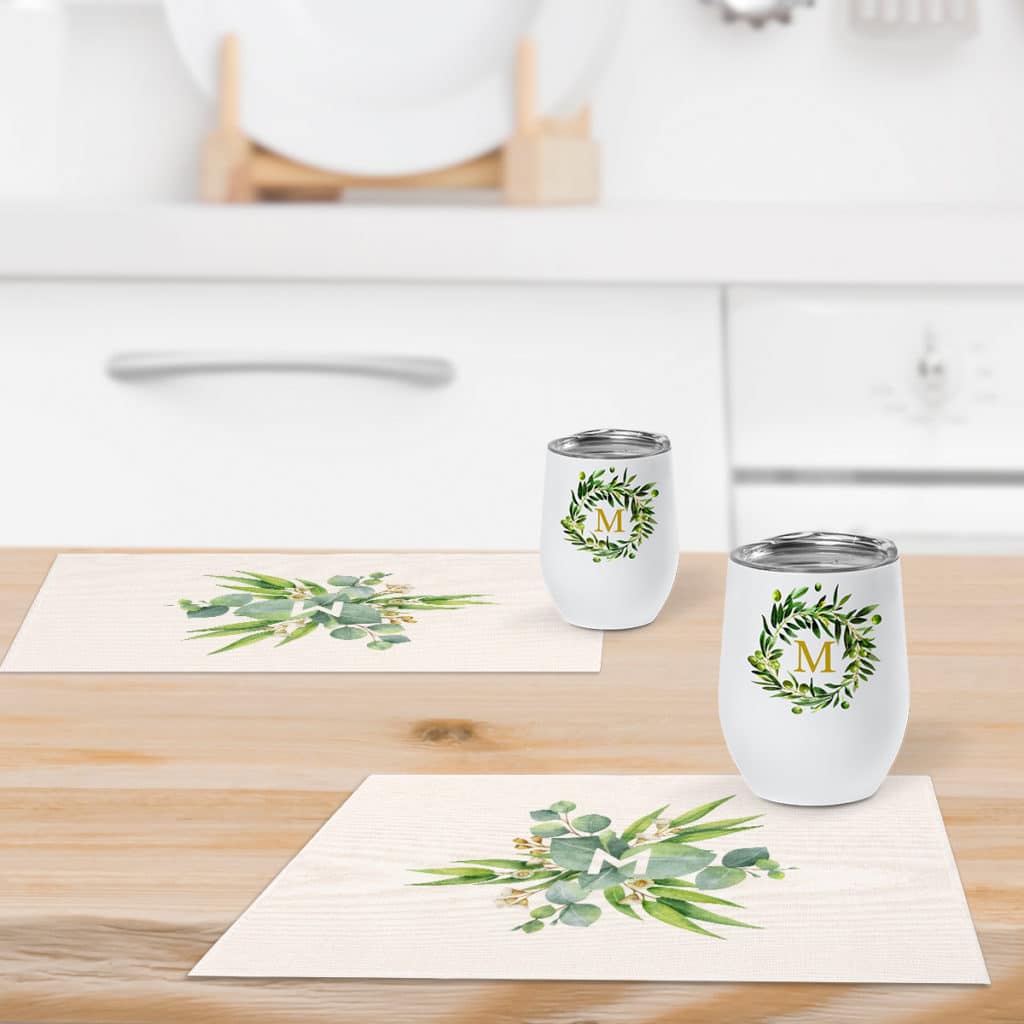 Create matching styles for your table with our range of custom table & drinkware