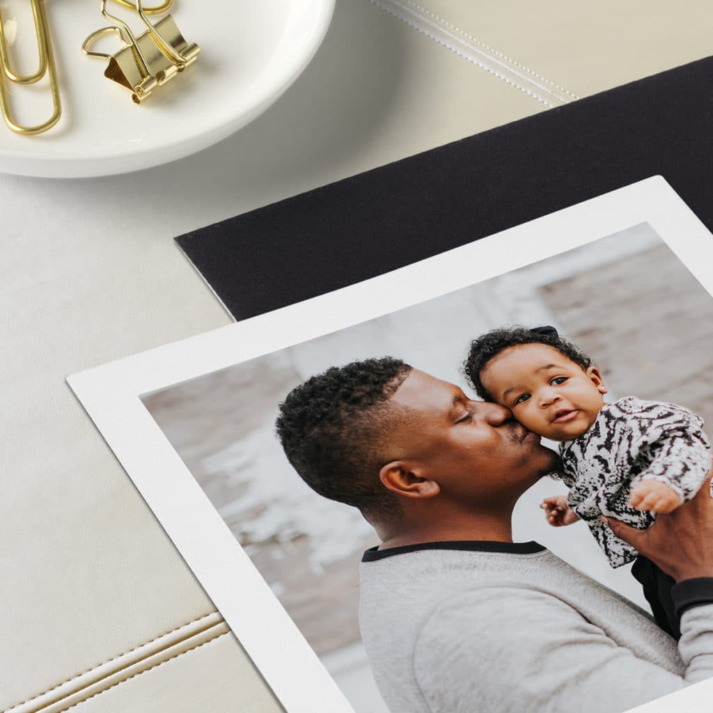 Print photos in mini photo print formats