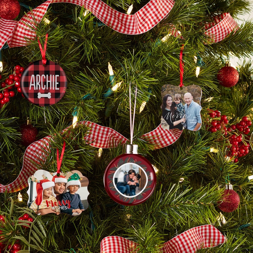 Add photos to tree ornaments this Christmas