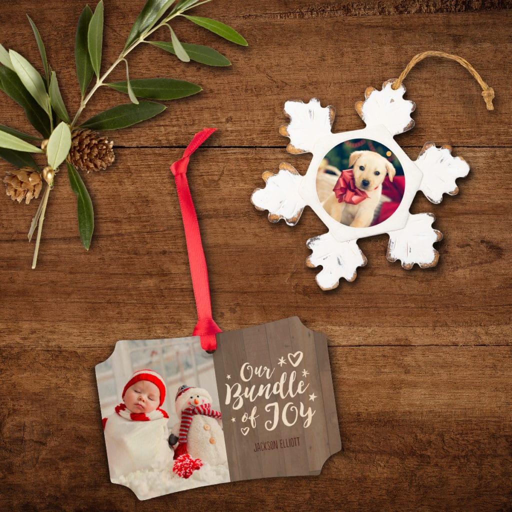 Add photos to customize Christmas tree decorations