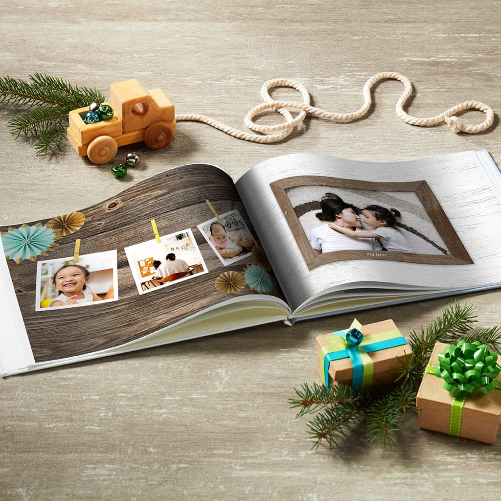 Create baby year books that showcase all their firsts and milestones