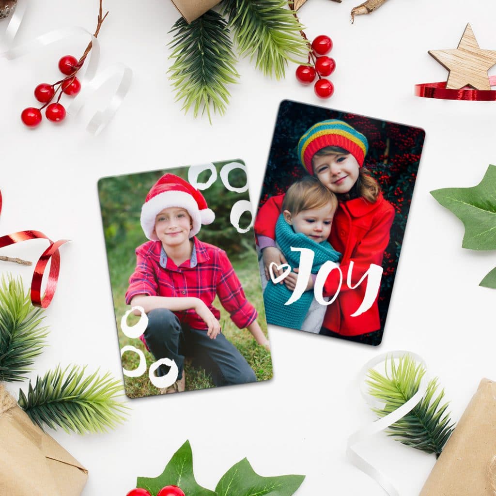 Festive greeting messages on magnets