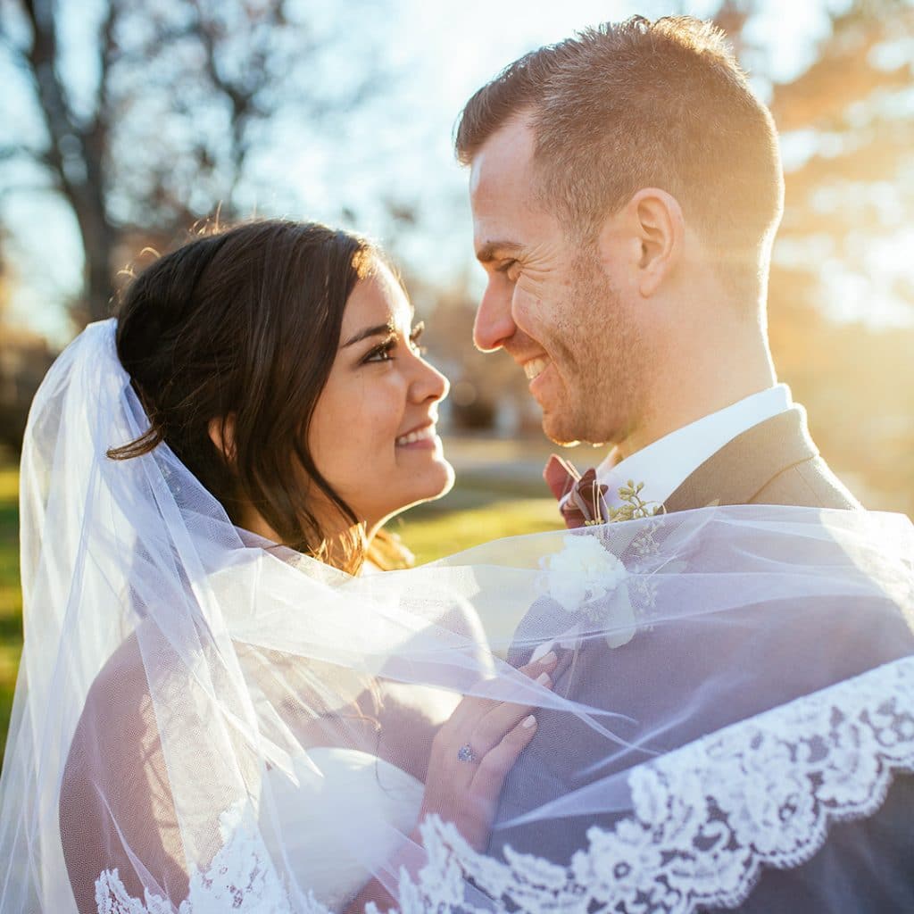 Print wedding photos with Snapfish and create meaningful wedding presents of your pictures